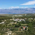 Tri Mora *