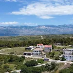 Apartman Tri Mora *