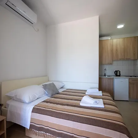 Tri Mora Apartman *