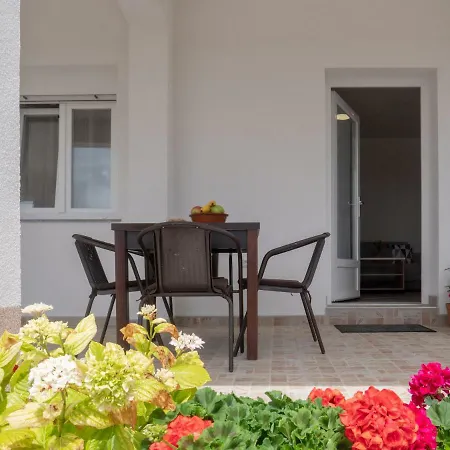 Tri Mora Apartment Razanac