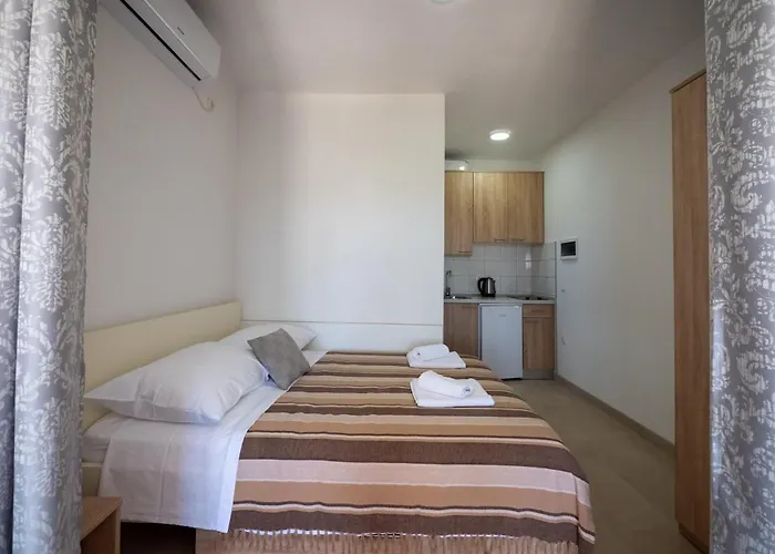 Tri Mora * Ražanac
