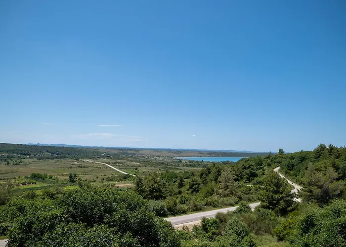 Tri Mora Ražanac