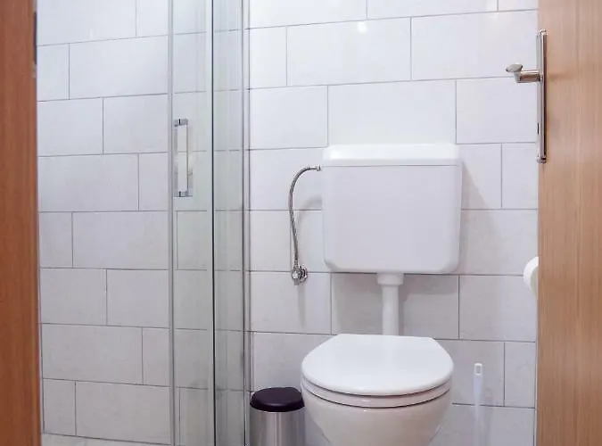 Tri Mora Ražanac