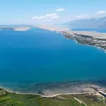 Tri Mora