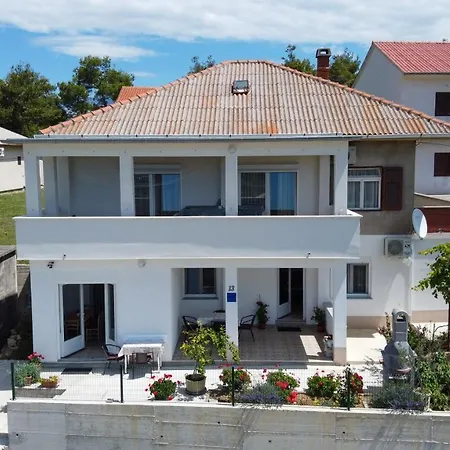 Tri Mora Apartment *