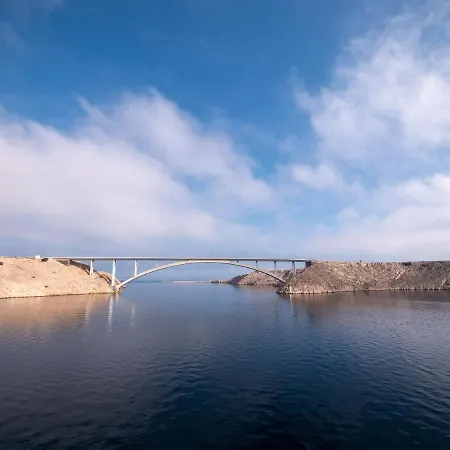 Apartament Tri Mora *